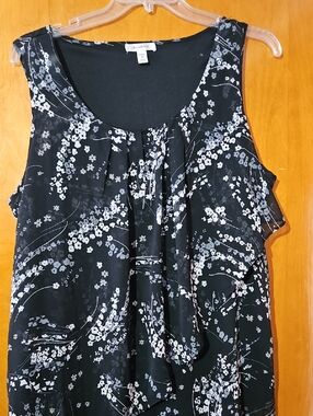dressbarn Black and White Floral Sleeveless Camisole